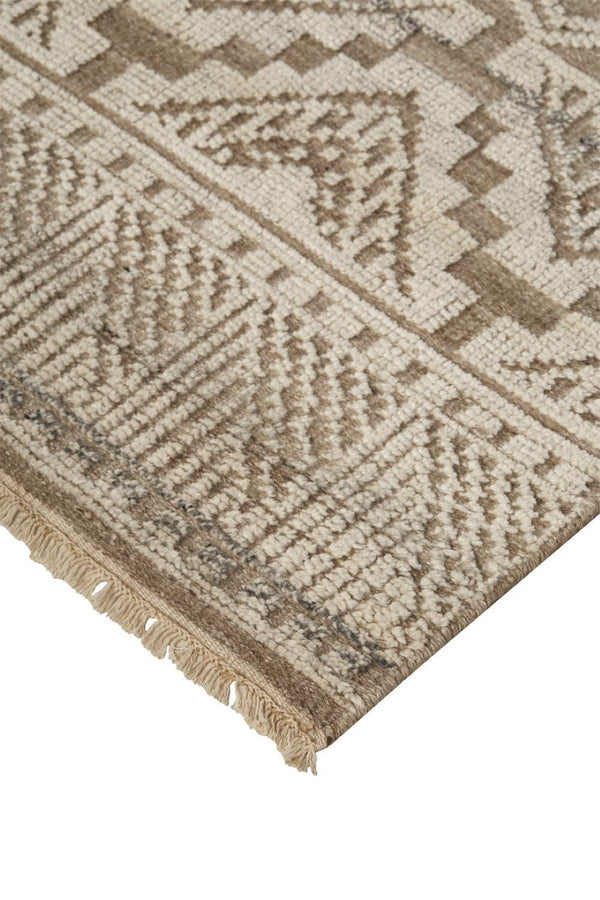 HomeRoots 4' Gray and Ivory Geometric Hand-Knotted Area Rug - Modern Artisan Craftsmanship for Any Room 12' X 15' 512587