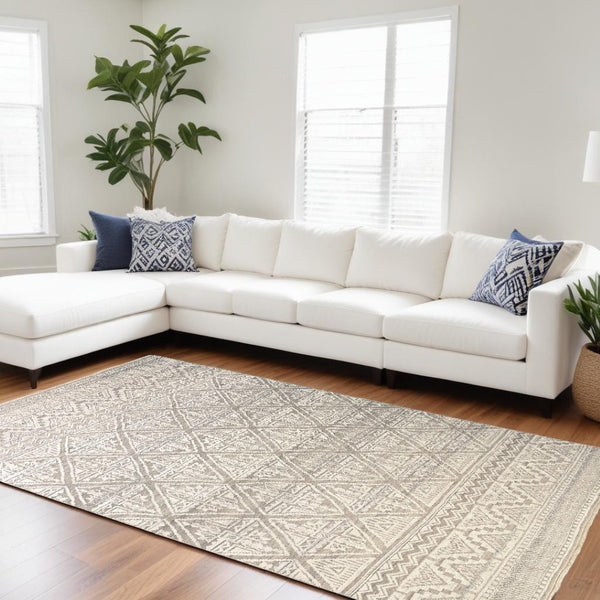 HomeRoots 4' Gray and Ivory Geometric Hand-Knotted Area Rug - Modern Artisan Craftsmanship for Any Room 12' X 15' 512587