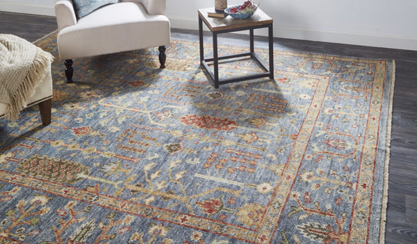 HomeRoots 4' Timeless Gray and Ivory Wool Floral Hand-Knotted Area Rug with Fringed Elegance for Any Space 10' x 13' 512592