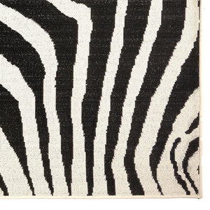 Capel Rugs Cape Town Organic Abstract Animal Print Rug For Indoor/Outdoor Use – Durable & Easy Care Design Black, White 100% Olefin 5126rs05030706350