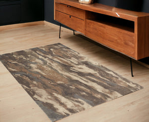 HomeRoots 4' Wool Abstract Hand-Tufted Area Rug in Green and Ivory - Modern Style for Cozy Living Spaces 4' X 6' 512730