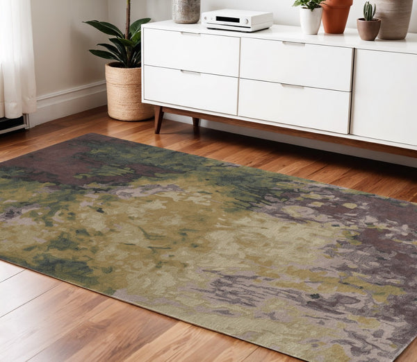 HomeRoots 4' Hand-Tufted Wool Shag Area Rug in Green and Black - Modern Abstract Design for Cozy Spaces 4' X 6' 512736