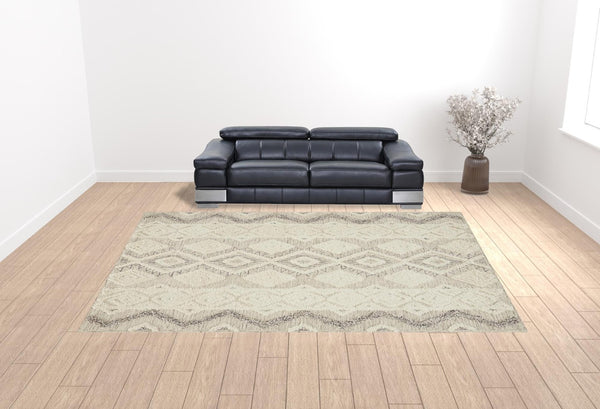 HomeRoots 4' Handmade Wool Area Rug with Geometric Pattern - Stain-Resistant, Durable, Modern Home Decor 12' X 15' 512779