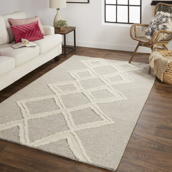 HomeRoots 4' Gray and Ivory Wool Geometric Handmade Area Rug - Stain Resistant, Soft, and Stylish for Any Room 8' X 10' 512790