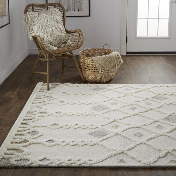 HomeRoots 4' Handmade Wool Tufted Area Rug in Ivory Tan and Silver - Modern Geometric, Stain-Resistant Design 4' X 6' 512802