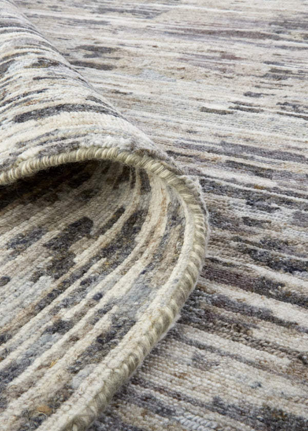 HomeRoots 4' Handcrafted Abstract Wool Area Rug in Gray, Brown & Beige - Elevate Your Space with Elegance 8' Runner 513338