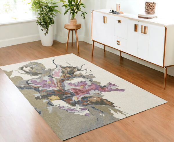 HomeRoots 4' Elegant Pink and Green Floral Hand-Tufted Wool Area Rug for Living Rooms and Bedrooms Decor 4' X 6' 513371