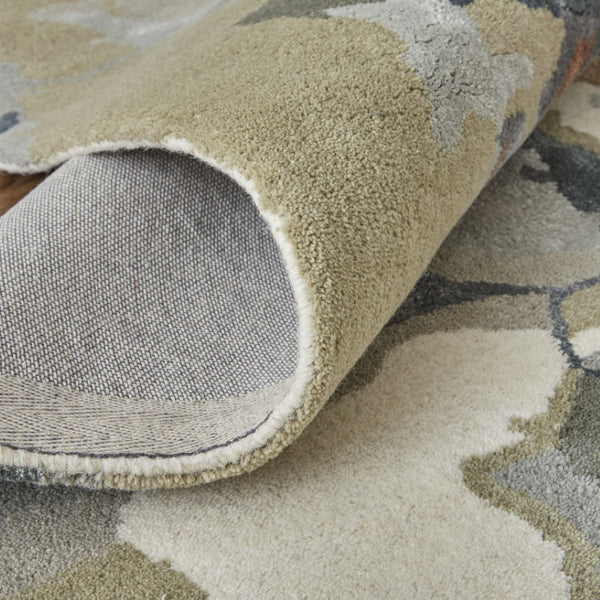 HomeRoots 4' Elegant Pink and Green Floral Hand-Tufted Wool Area Rug for Living Rooms and Bedrooms Decor 4' X 6' 513371