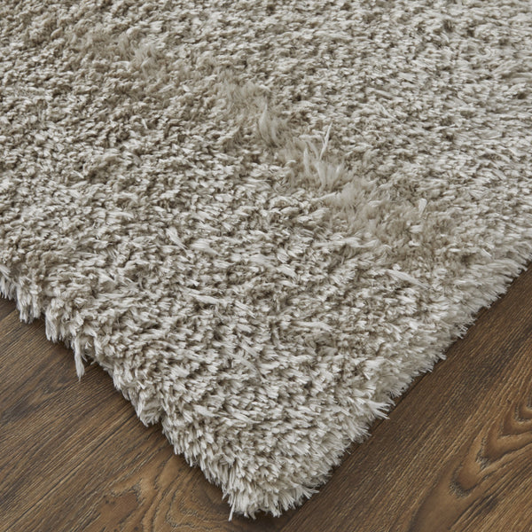 Homeroots 5' X 8' Ivory Shag Power Loom Stain Resistant Area Rug Ivory Polyester 513414