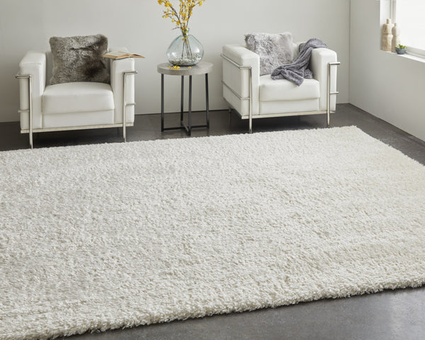 Homeroots 5' X 8' White Shag Power Loom Stain Resistant Area Rug White Polyester 513442