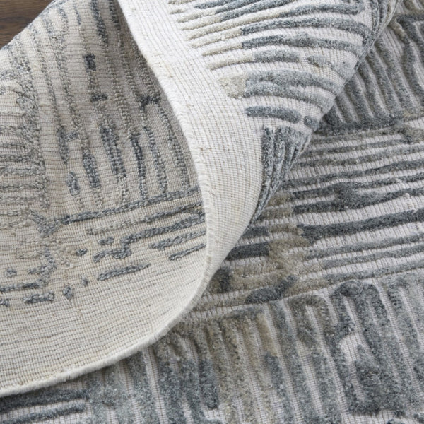 HomeRoots 4' Hand-Woven Blue and Ivory Abstract Area Rug for Modern Coastal Living - Unique Artisan Design 5' X 8' 513599