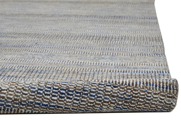 HomeRoots 5' Luxurious Hand-Knotted Wool Shag Area Rug in Silver and Brown – Perfect for Cozy Living Spaces 5' X 8' 513878