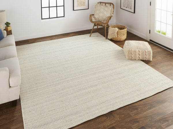 Homeroots 5' X 8' Ivory And Gray Wool Hand Woven Stain Resistant Area Rug Ivory,Gray Wool 514057