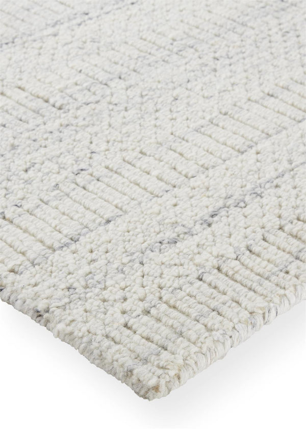 Homeroots 5' X 8' Ivory And Gray Wool Hand Woven Stain Resistant Area Rug Ivory,Gray Wool 514057