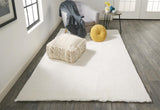 Homeroots 4' X 6' White Shag Area Rug White Polyester 514274