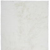 Homeroots 5' X 7' White Shag Area Rug White Polyester 514275