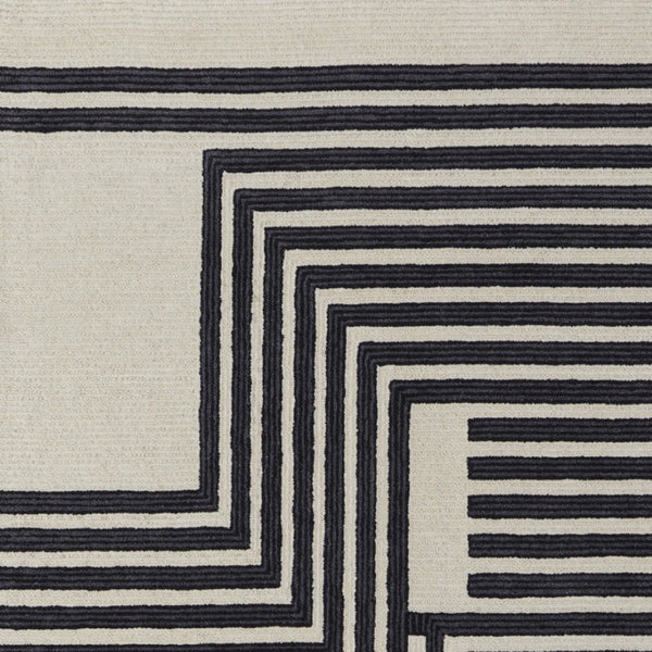 HomeRoots 4' Gray and Black Abstract Geometric Wool Area Rug – Hand-Tufted Artisan Design for Modern Spaces 4' X 6' 514379