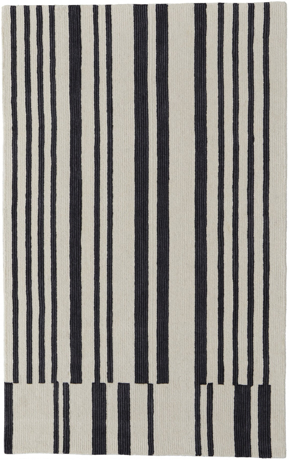 HomeRoots 4' Luxurious Ivory and Black Hand-Tufted Wool Abstract Area Rug for Modern Home Décor Elegance 4' X 6' 514386
