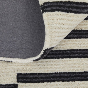 HomeRoots 4' Luxurious Ivory and Black Hand-Tufted Wool Abstract Area Rug for Modern Home Décor Elegance 5' X 8' 514387