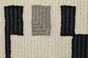 HomeRoots 4' Hand-Tufted Wool Area Rug in Ivory, Black & Gray – Modern Abstract Design for Elegant Spaces 5' X 8' 514401