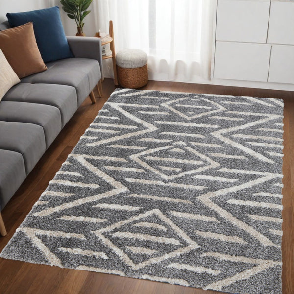 HomeRoots 4' Gray and Ivory Geometric Area Rug - Stain Resistant, Modern Design for Contemporary Spaces 5' X 8' 514500