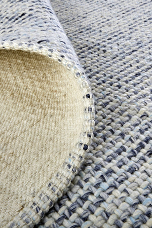 HomeRoots 5' Hand-Woven Area Rug in Gray, Ivory & Blue - Timeless Artistry for Elegant Living Spaces 8' X 10' 514549