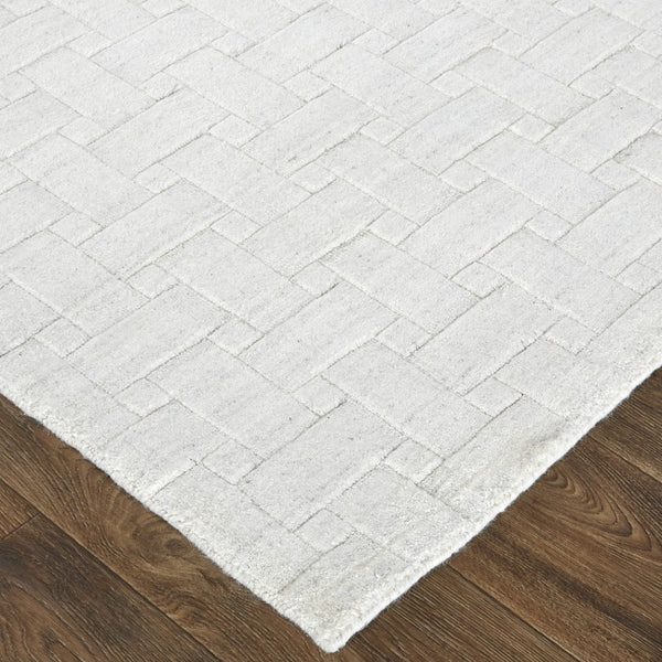 HomeRoots 2' Hand-Woven Silver and White Striped Area Rug - Elegant, Unique Design for Modern Interiors 2' X 3' 514748