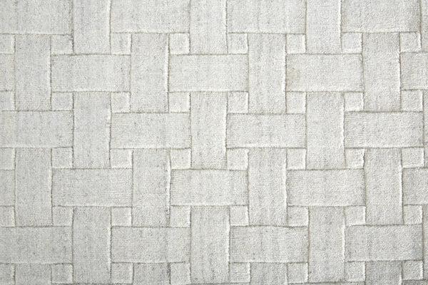 HomeRoots 2' Hand-Woven Silver and White Striped Area Rug - Elegant, Unique Design for Modern Interiors 2' X 3' 514748