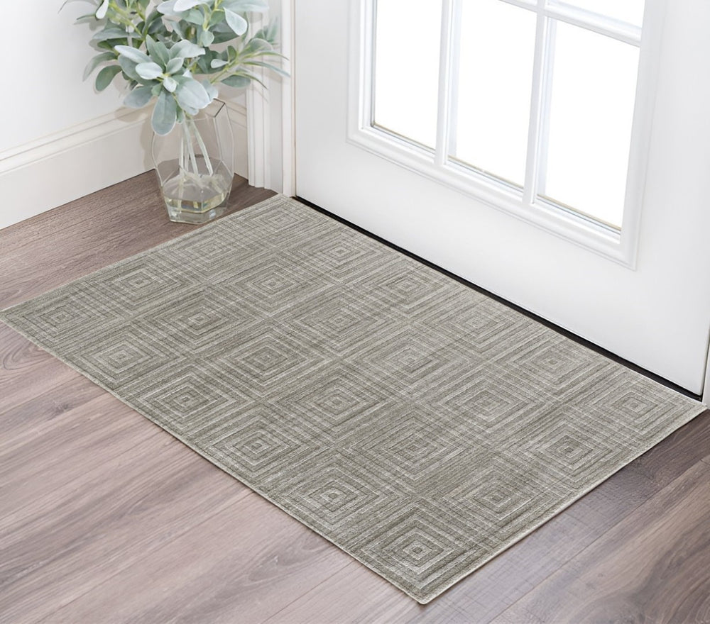 HomeRoots 2' Hand-Woven Gray and Silver Striped Area Rug - Timeless Elegance for Modern and Traditional Spaces 2' X 3' 514755