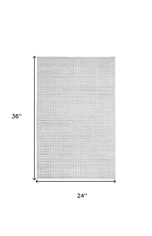HomeRoots 2' Hand-Woven Silver and White Striped Area Rug – Elegant Texture for Small Spaces and Décor 2' X 3' 514769