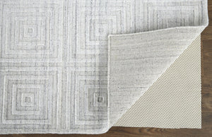 HomeRoots 2' Hand-Woven Silver and White Striped Area Rug – Elegant Texture for Small Spaces and Décor 2' X 3' 514769