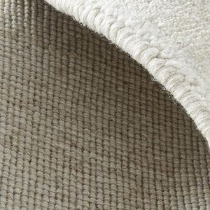 HomeRoots 4' Hand-Woven Gray and Ivory Striped Area Rug - Timeless Design for Living Spaces and Bedrooms 9' X 12' 514773