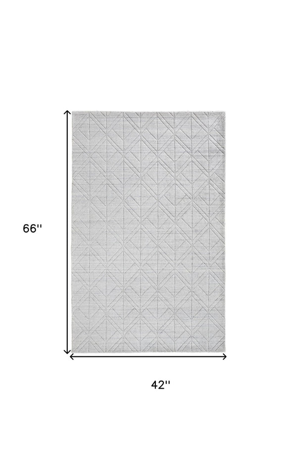 HomeRoots 4' Modern Hand-Woven Area Rug in White and Silver Geometric Design for Chic Home Décor Style 4' X 6' 514777