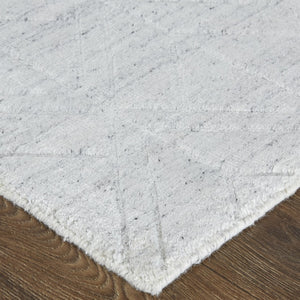 HomeRoots 4' Modern Hand-Woven Area Rug in White and Silver Geometric Design for Chic Home Décor Style 9' X 12' 514780