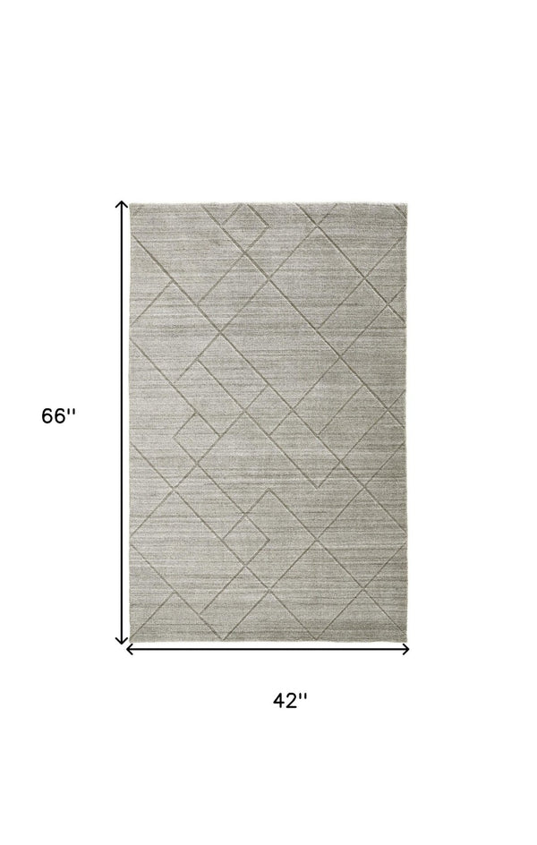 HomeRoots 4' Gray and Ivory Striped Hand-Woven Area Rug - Timeless Artisanal Elegance for Any Room Decor 4' X 6' 514784
