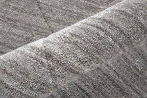 HomeRoots 4' Gray and Ivory Striped Hand-Woven Area Rug - Timeless Artisanal Elegance for Any Room Decor 8' X 10' 514786
