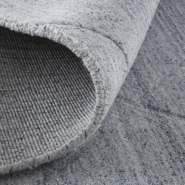 HomeRoots 4' Hand-Woven Gray and Silver Striped Area Rug - Elegant, Durable, and Unique for Any Space 12' X 15' 514796