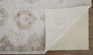 HomeRoots 4' Hand-Knotted Gray and Ivory Floral Area Rug - Timeless Elegance with Stain-Resistant Durability 4' X 6' 514984