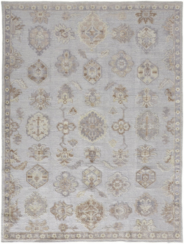 HomeRoots 4' Hand-Knotted Gray and Ivory Floral Area Rug - Timeless Elegance with Stain-Resistant Durability 9' X 12' 514987