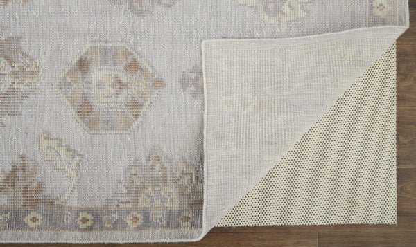 HomeRoots 4' Hand-Knotted Gray and Ivory Floral Area Rug - Timeless Elegance with Stain-Resistant Durability 9' X 12' 514987