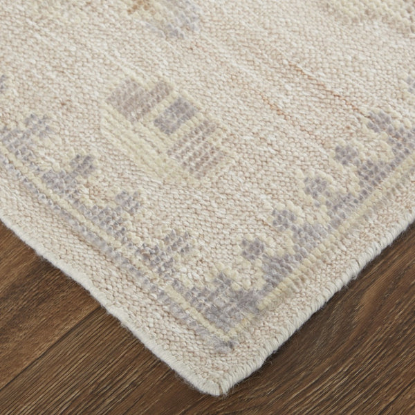 HomeRoots 4' Floral Hand-Knotted Area Rug in Tan and Brown - Timeless Charm for Living Spaces or Bedrooms 8' X 10' 514993