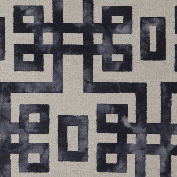 Homeroots 10' X 14' Ivory And Black Wool Tufted Handmade Area Rug  Wool 515013