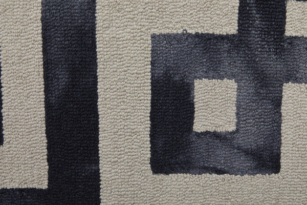 Homeroots 10' Ivory And Black Round Wool Tufted Handmade Stain Resistant Area Rug  Wool 515014