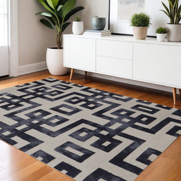 HomeRoots 10' Hand-Tufted Wool Area Rug - Bold Black and Ivory Geometric Design for Modern Living Spaces 4' X 6' 515241