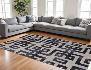 Homeroots 8' X 11' Ivory And Black Wool Tufted Handmade Area Rug  Wool 515243