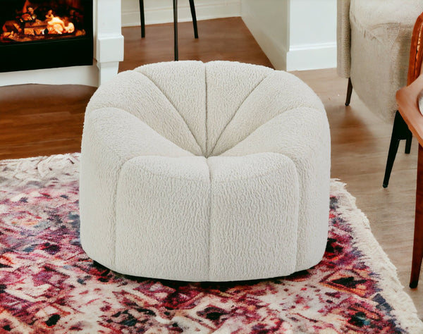 Homeroots 38" White And Black Sherpa Swivel Barrel Chair   515752