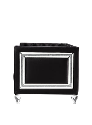 Homeroots 40" Black Velvet Tufted Arm Chair   515780