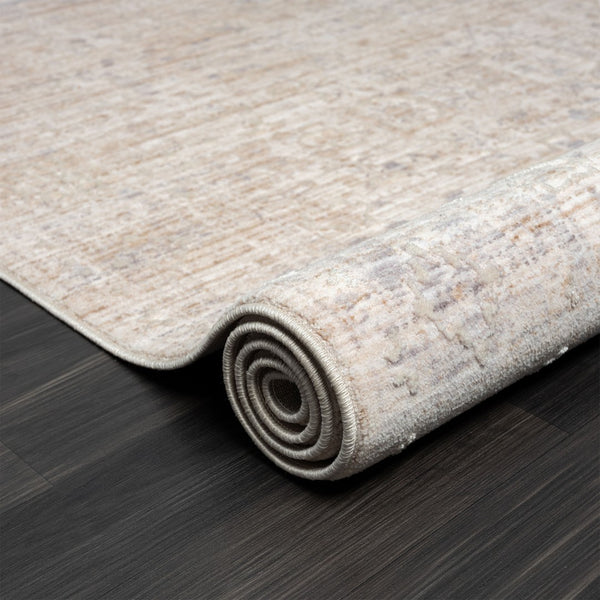 HomeRoots 4' Gray Botanical Area Rug - Timeless Floral Design with Soft High-Low Texture for Elegant Spaces 4' X 6' 515868