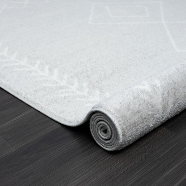HomeRoots 8' Cream Diamond Area Rug - Timeless Design for Cozy Living Spaces, Soft and Durable Foundation 8' X 10' 515924