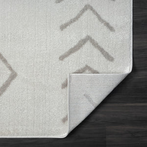 Homeroots 5' X 7' Cream Diamond Area Rug Cream Polypropylene 515925